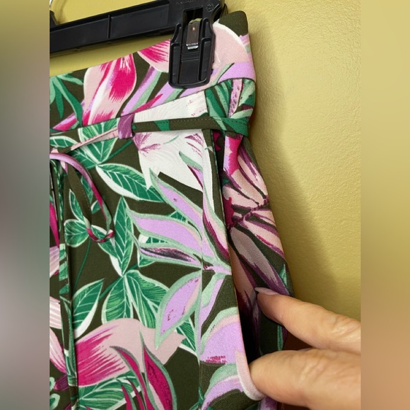 New York & Company Floral Pants - Size 0 - Picture 5 of 11